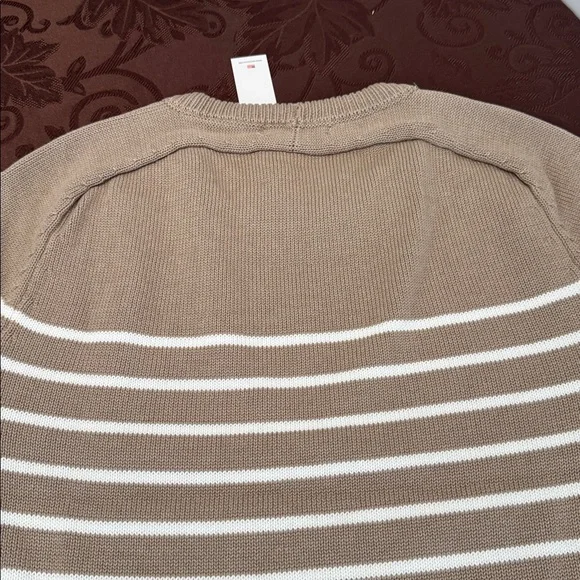 Vigoss Short Sleeve Nautical Stripe Sweater. Size L - Picture 10 of 13